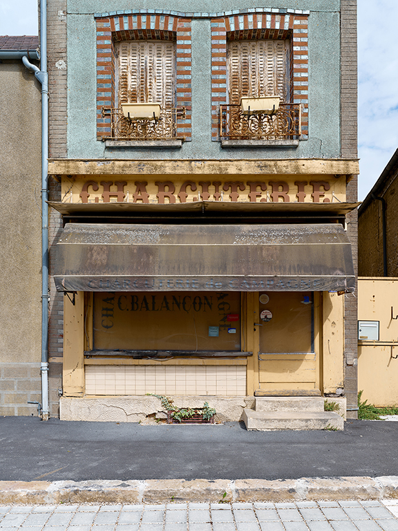 facade boucherie Ocre